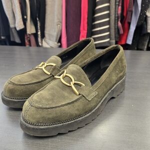 La CANADIENNE Olive Green Suede Loafers
